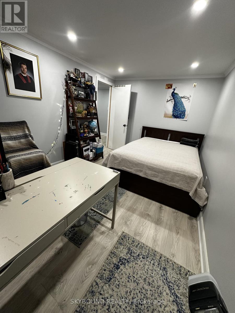 5 - 49 Red Robin Way, Toronto, ON - Indoor