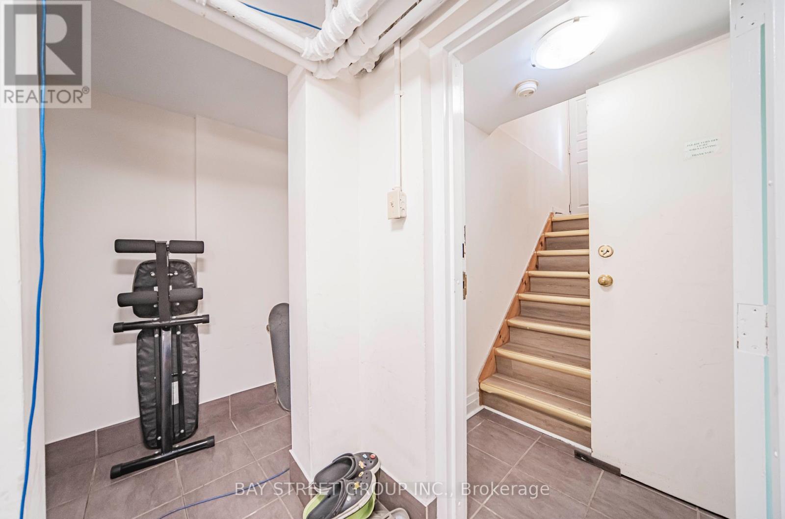 65 Spadina Road, Toronto, ON - Indoor Photo Showing Other Room