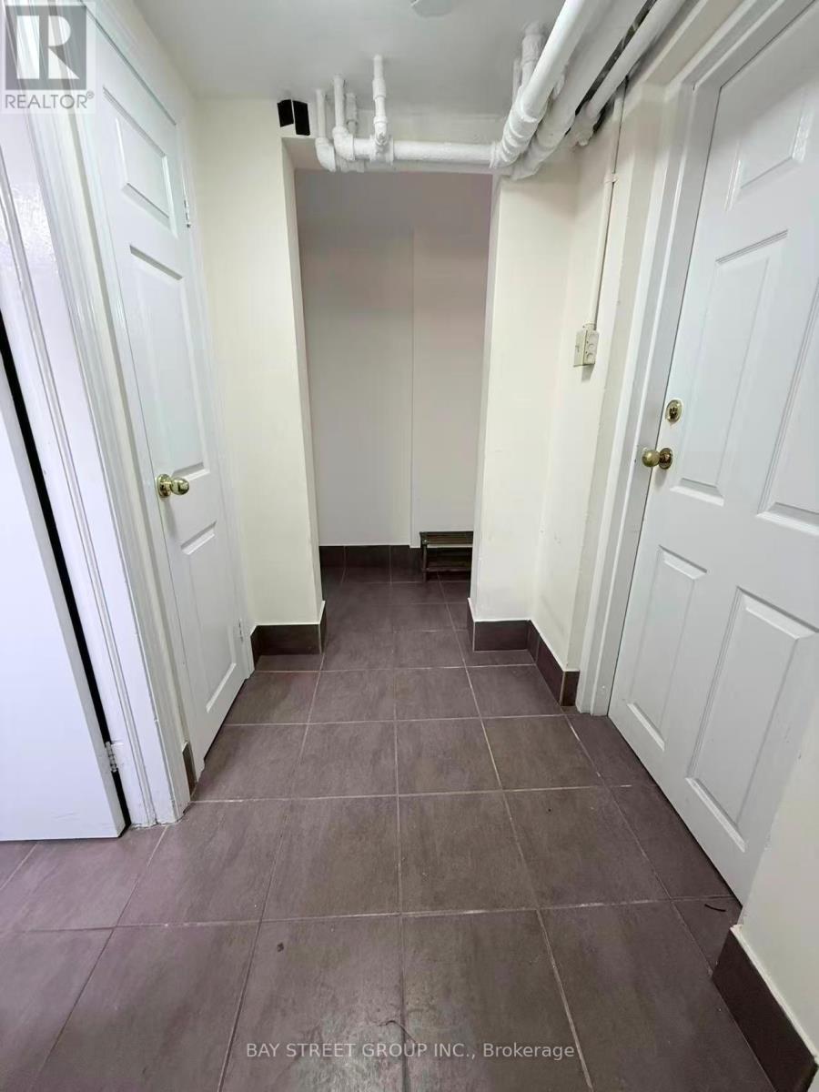 65 Spadina Road, Toronto, ON - Indoor Photo Showing Other Room