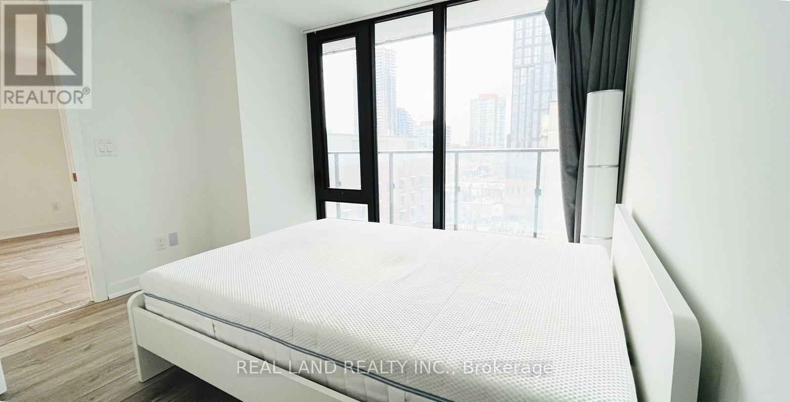 808 - 47 Mutual Street, Toronto, ON - Indoor Photo Showing Bedroom