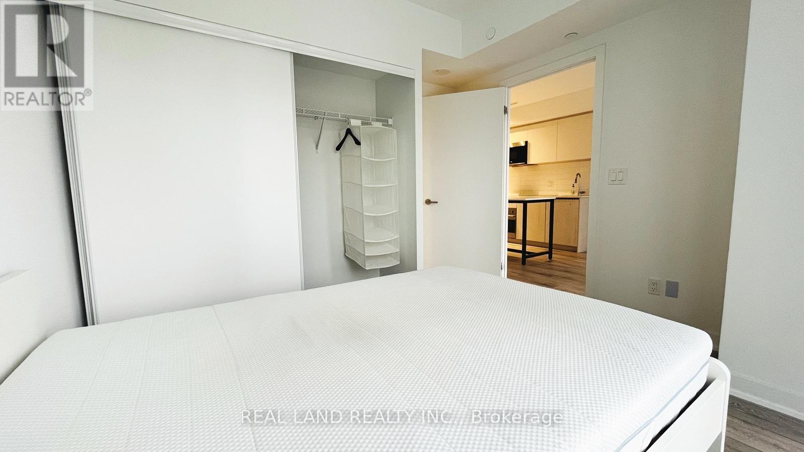 808 - 47 Mutual Street, Toronto, ON - Indoor Photo Showing Bedroom