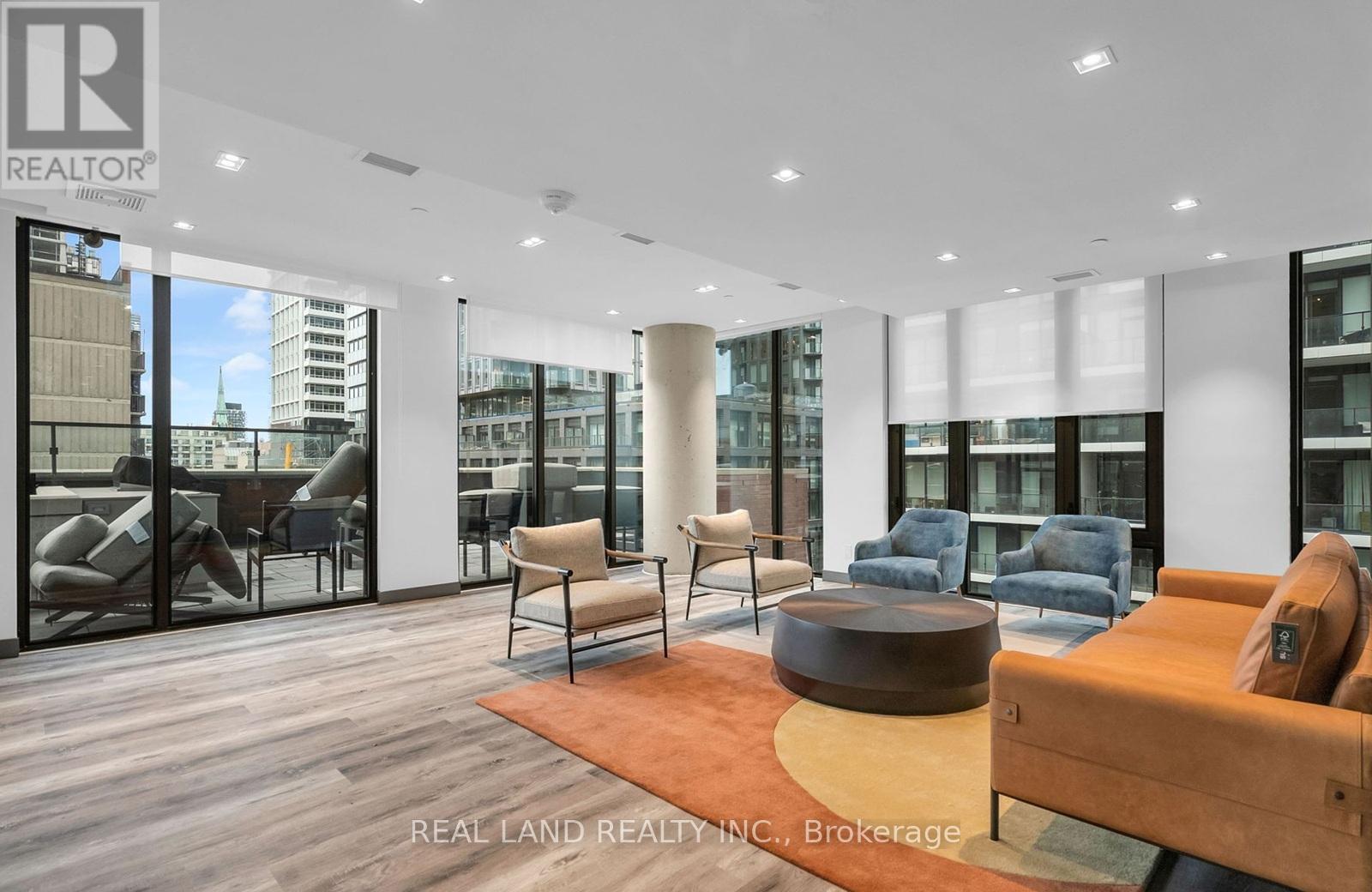 808 - 47 Mutual Street, Toronto, ON - Indoor Photo Showing Other Room