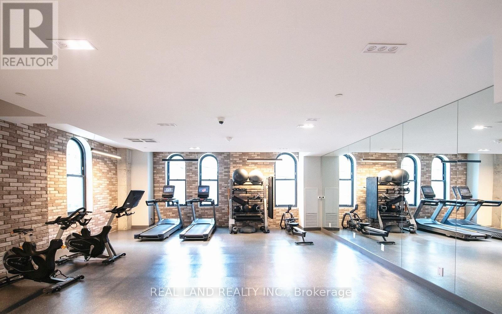808 - 47 Mutual Street, Toronto, ON - Indoor Photo Showing Gym Room