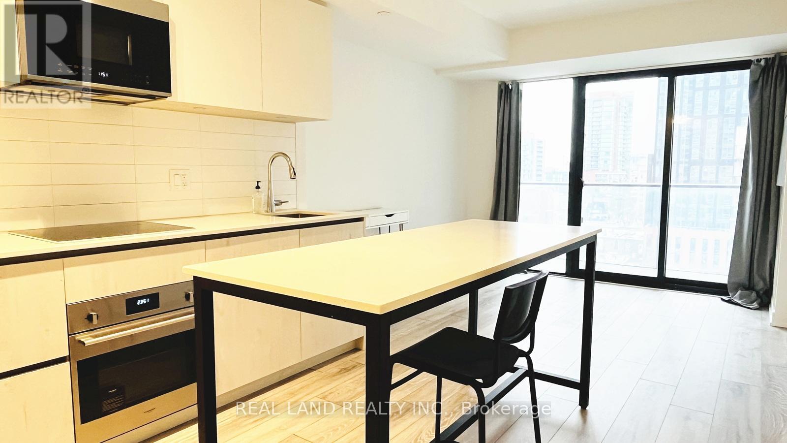 808 - 47 Mutual Street, Toronto, ON - Indoor