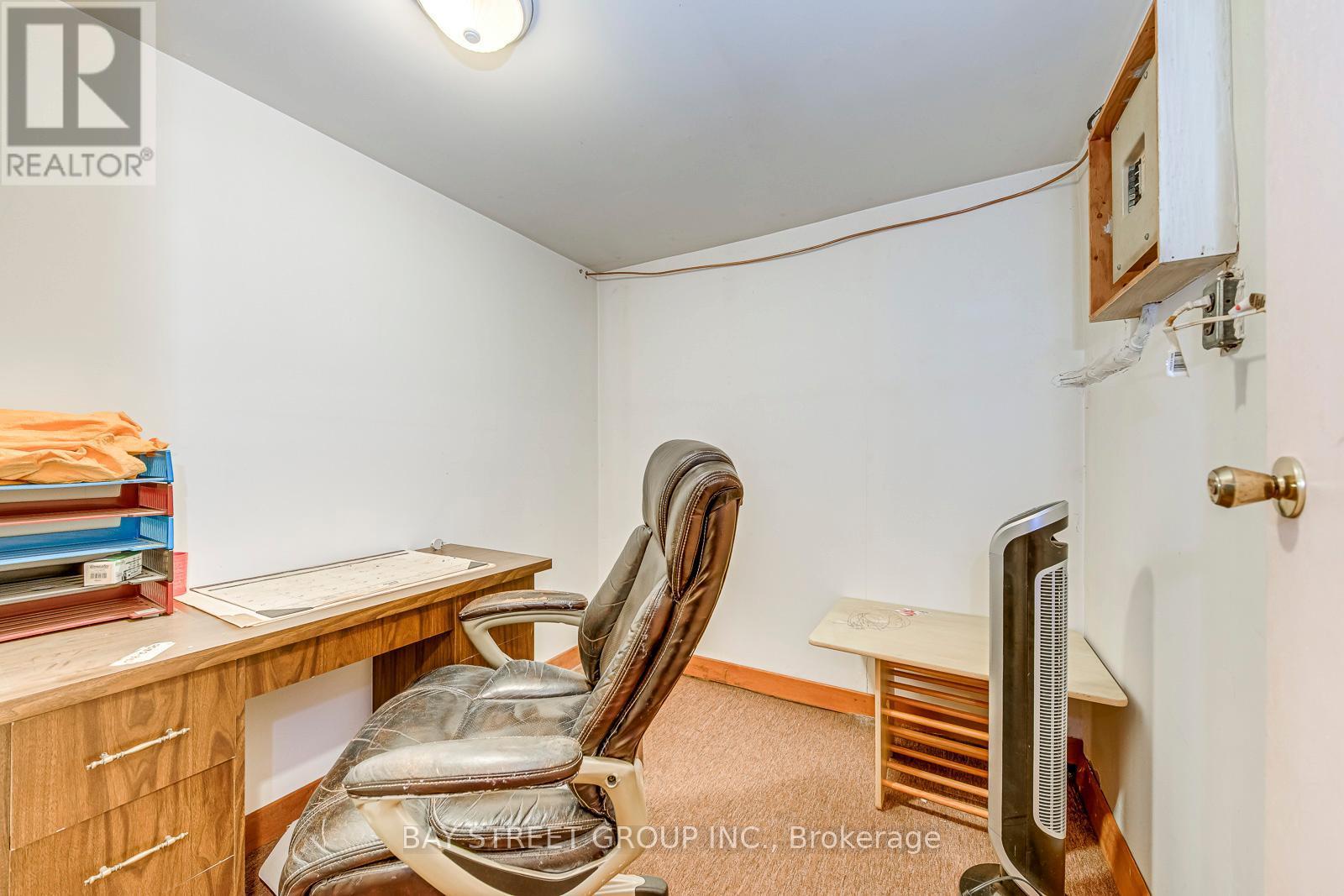 162 Prospect Street S, Hamilton, ON - Indoor Photo Showing Office