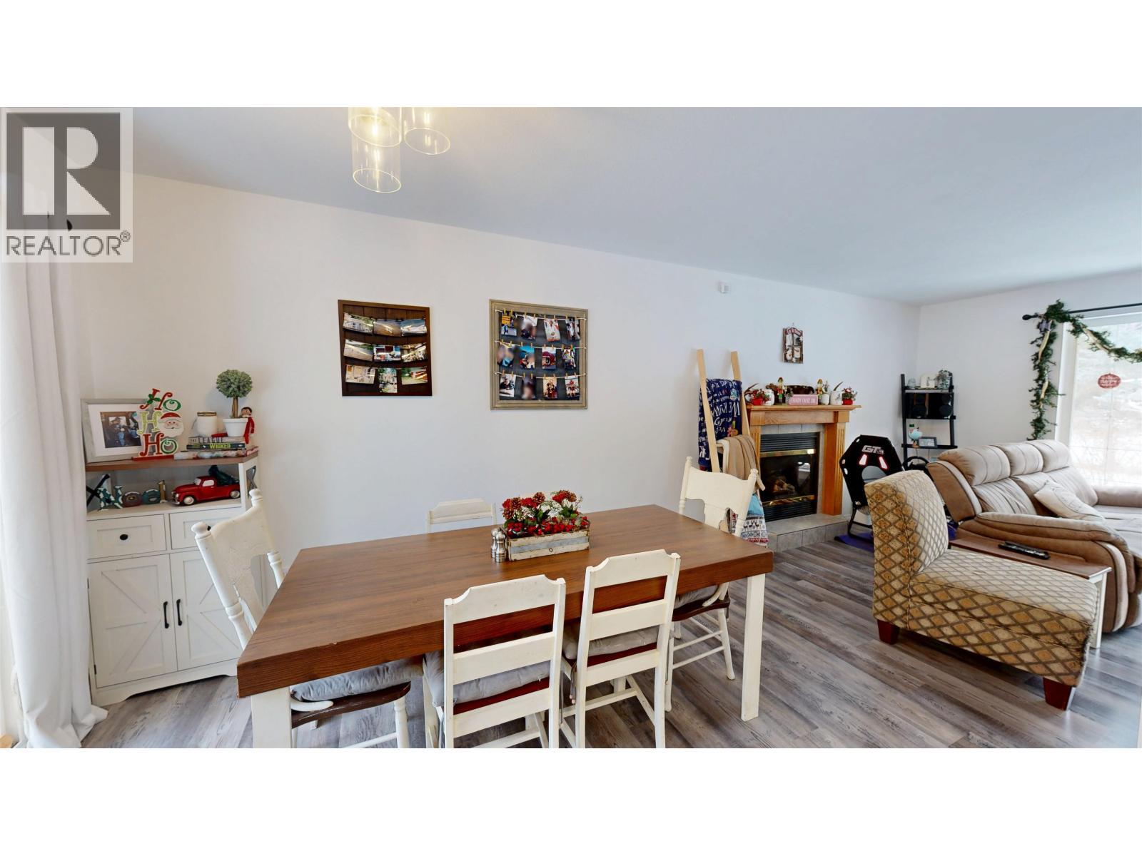 4983 Smith Road, 108 Mile Ranch, BC - Indoor