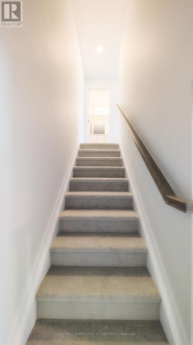 415 Silverberry Private, Ottawa, ON - Indoor Photo Showing Other Room