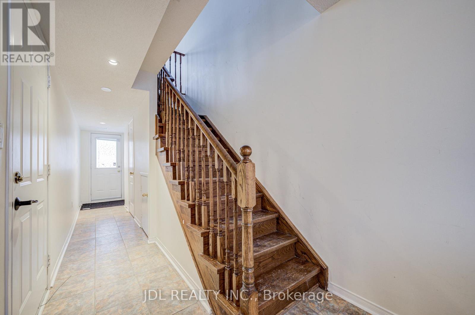 14 - 10 Post Oak Drive, Richmond Hill, ON - Indoor Photo Showing Other Room