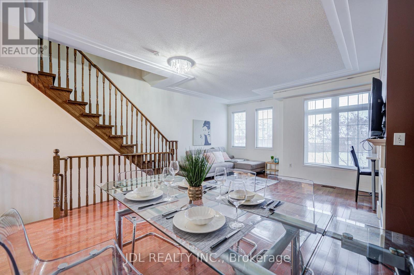 14 - 10 Post Oak Drive, Richmond Hill, ON - Indoor Photo Showing Dining Room