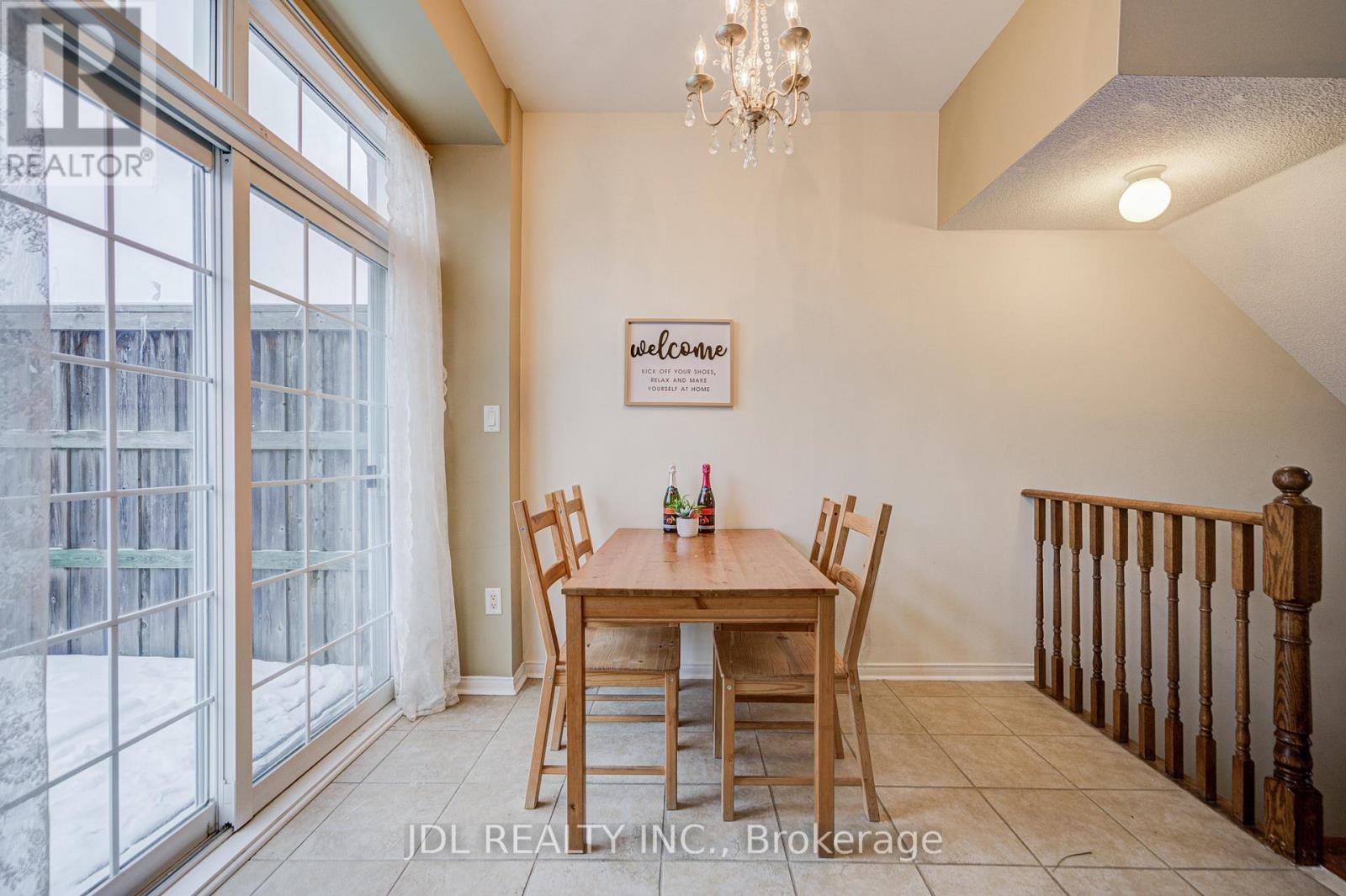 14 - 10 Post Oak Drive, Richmond Hill, ON - Indoor