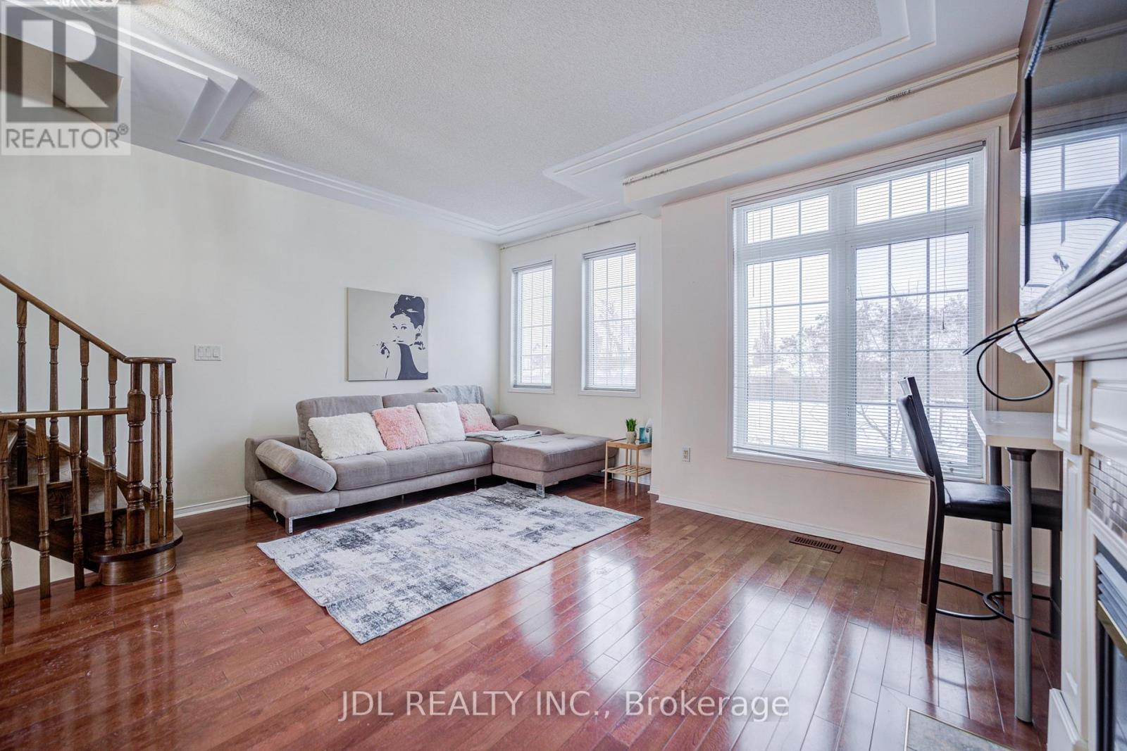 14 - 10 Post Oak Drive, Richmond Hill, ON - Indoor Photo Showing Other Room