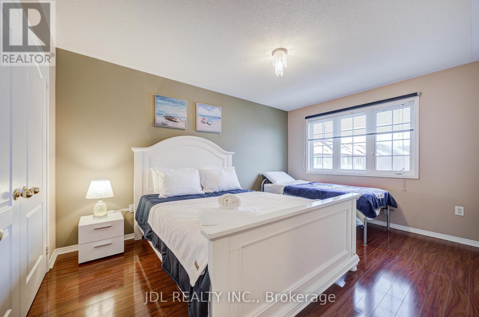 14 - 10 Post Oak Drive, Richmond Hill, ON - Indoor Photo Showing Bedroom