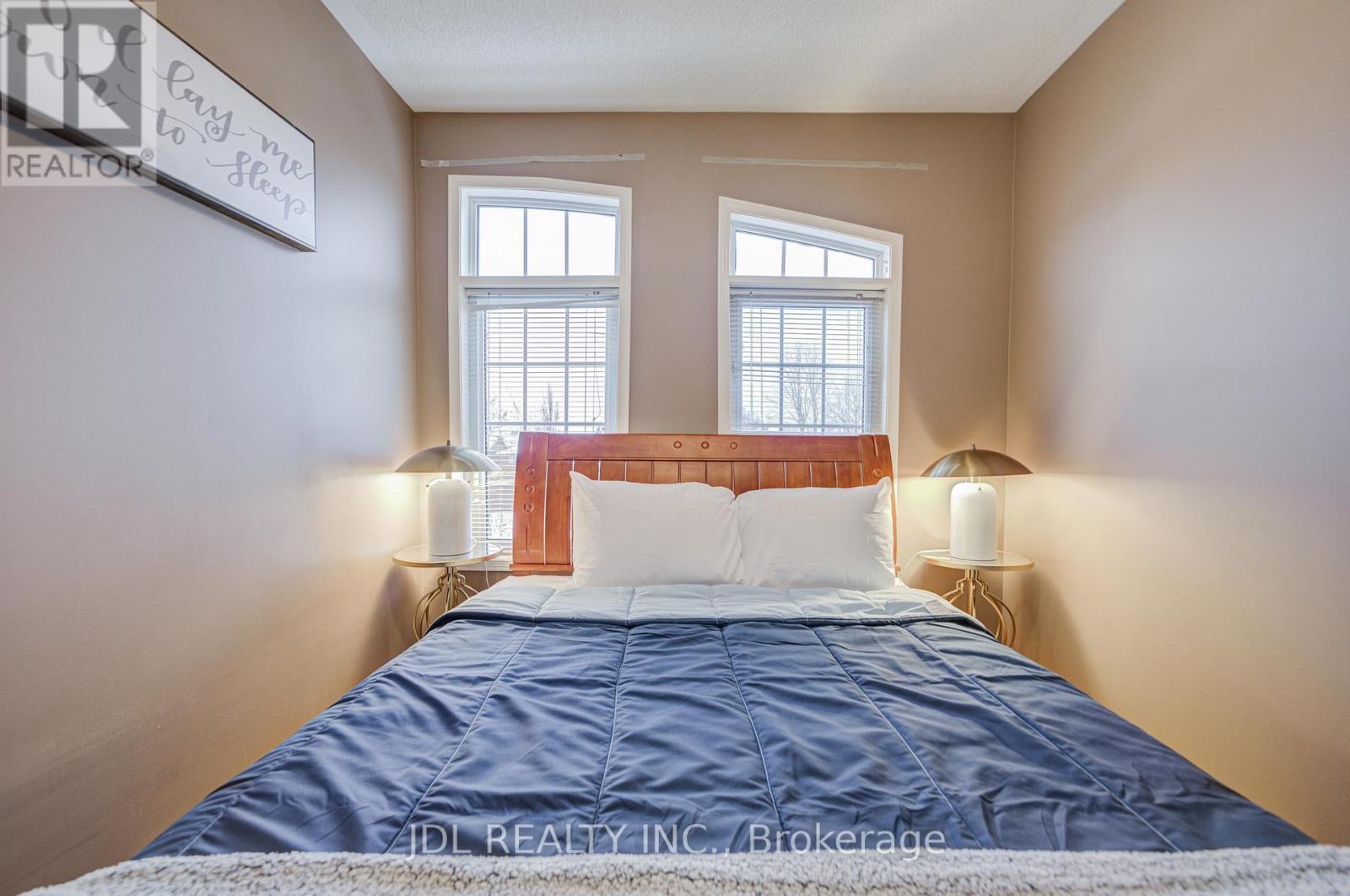 14 - 10 Post Oak Drive, Richmond Hill, ON - Indoor Photo Showing Bedroom