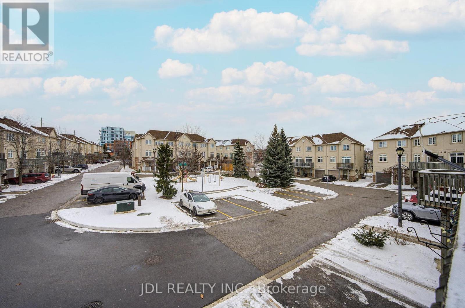 14 - 10 Post Oak Drive, Richmond Hill, ON - Outdoor