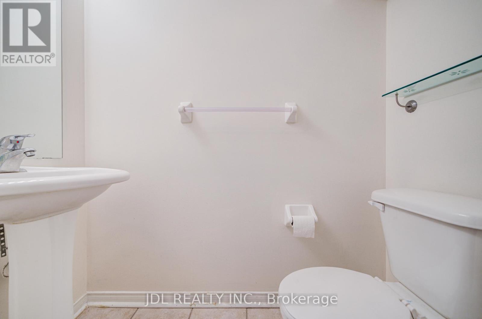 14 - 10 Post Oak Drive, Richmond Hill, ON - Indoor Photo Showing Bathroom