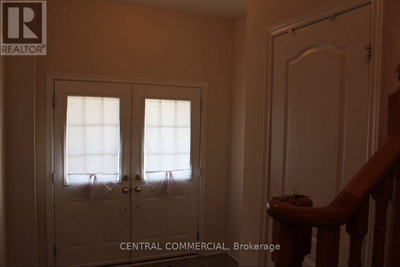 Main & Second Floor - 11 Shallot Court S, Richmond Hill, ON - Indoor Photo Showing Other Room