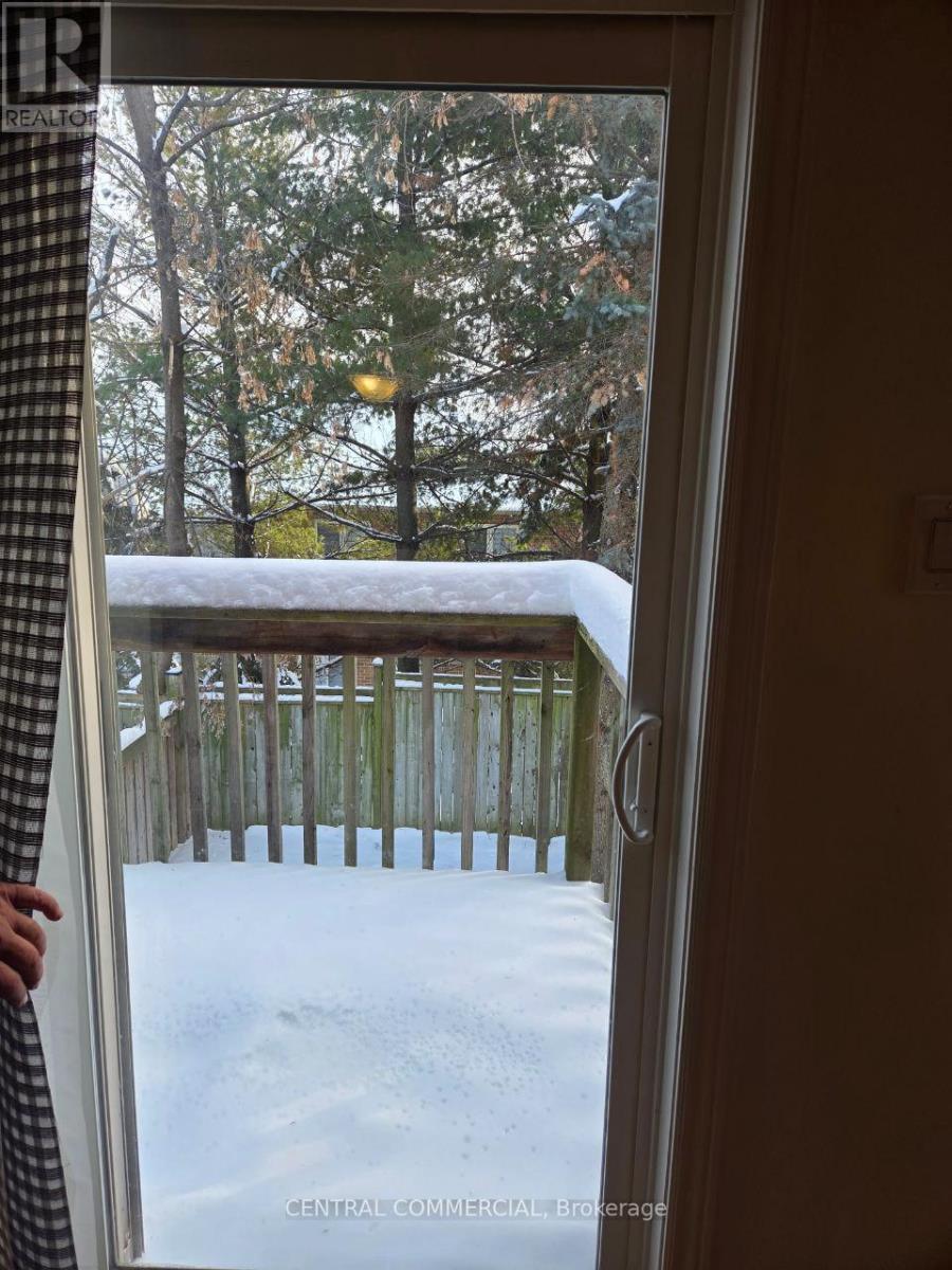 Main & Second Floor - 11 Shallot Court S, Richmond Hill, ON -