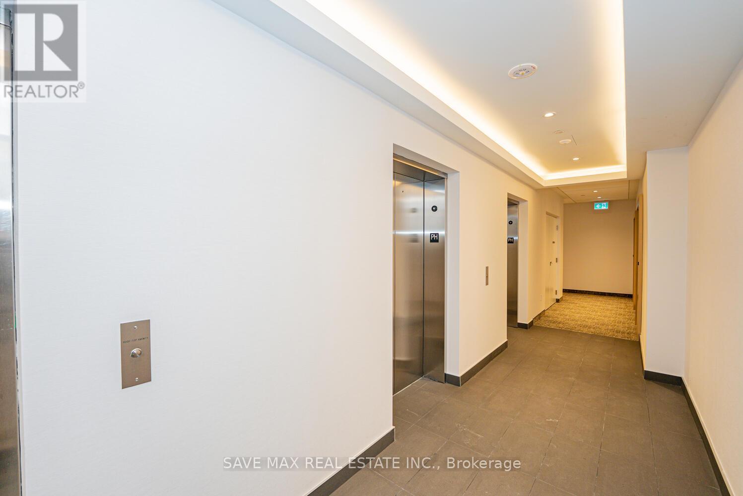 Ph 11 - 280 Dundas Street W, Toronto, ON - Indoor Photo Showing Other Room