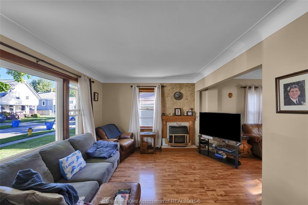 48 Cornhill Street, Chatham, ON