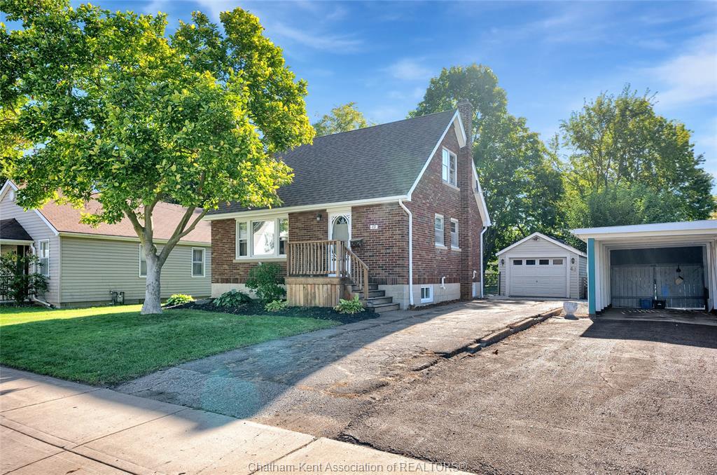 48 Cornhill Street, Chatham, ON