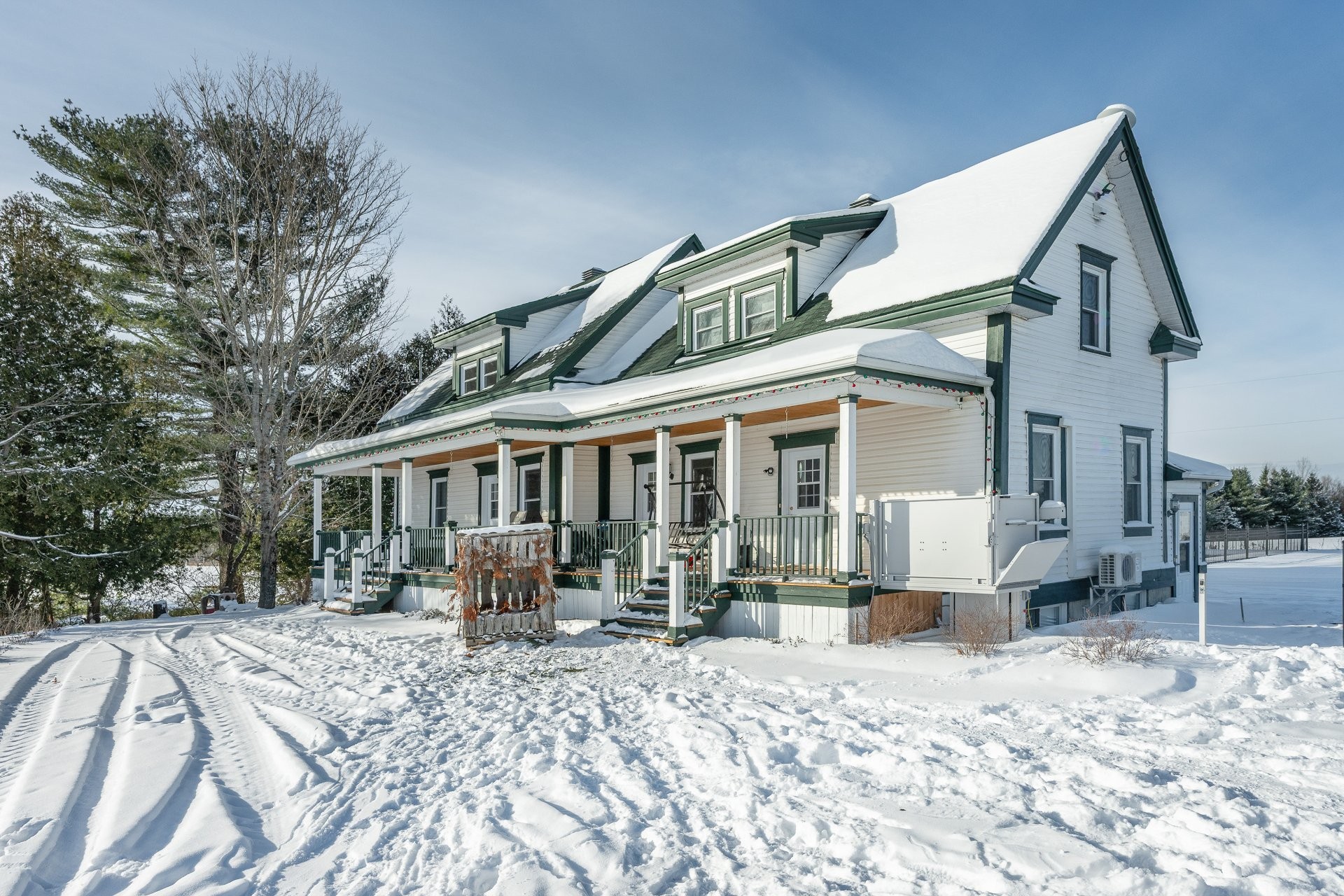 Façade - 231 Ch. Macaulay, Dudswell, QC
