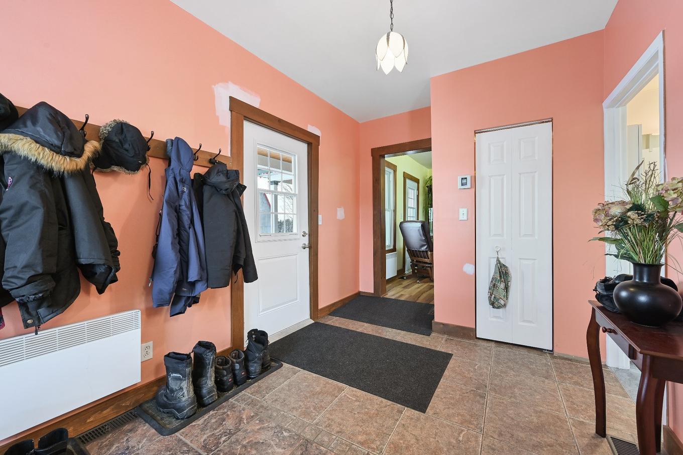 Hall d'entrée/Vestibule - 231 Ch. Macaulay, Dudswell, QC
