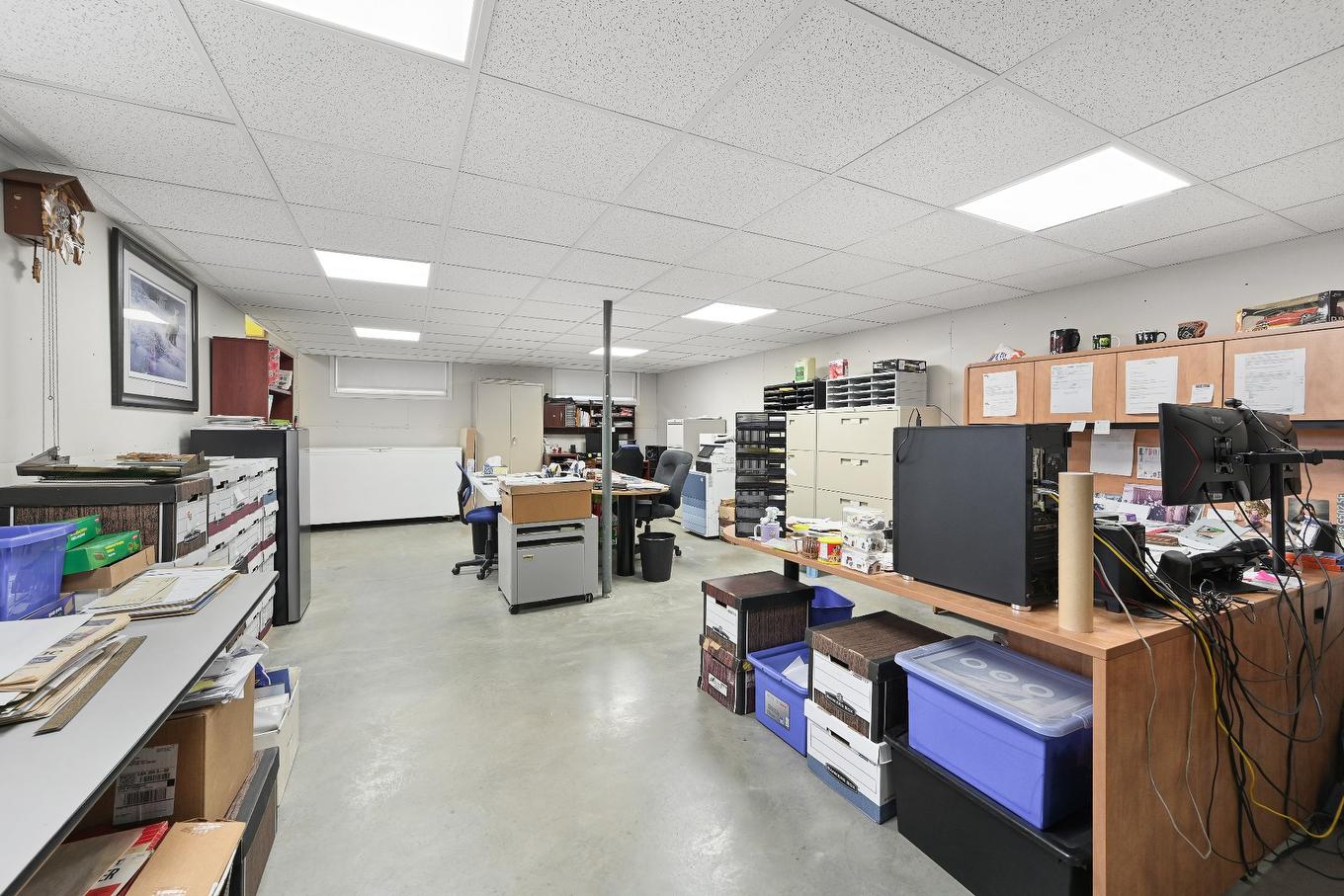 Bureau - 231 Ch. Macaulay, Dudswell, QC