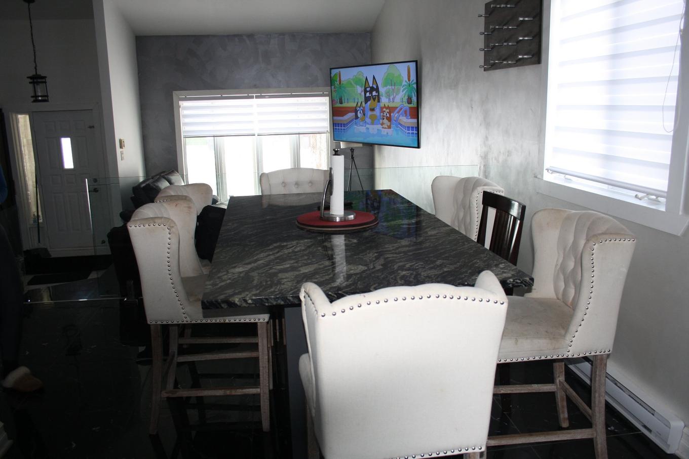 Dining room - 12283 70E Avenue, Montréal (Rivière-Des-Prairies/Pointe-Aux-Trembles), QC - Indoor Photo Showing Dining Room