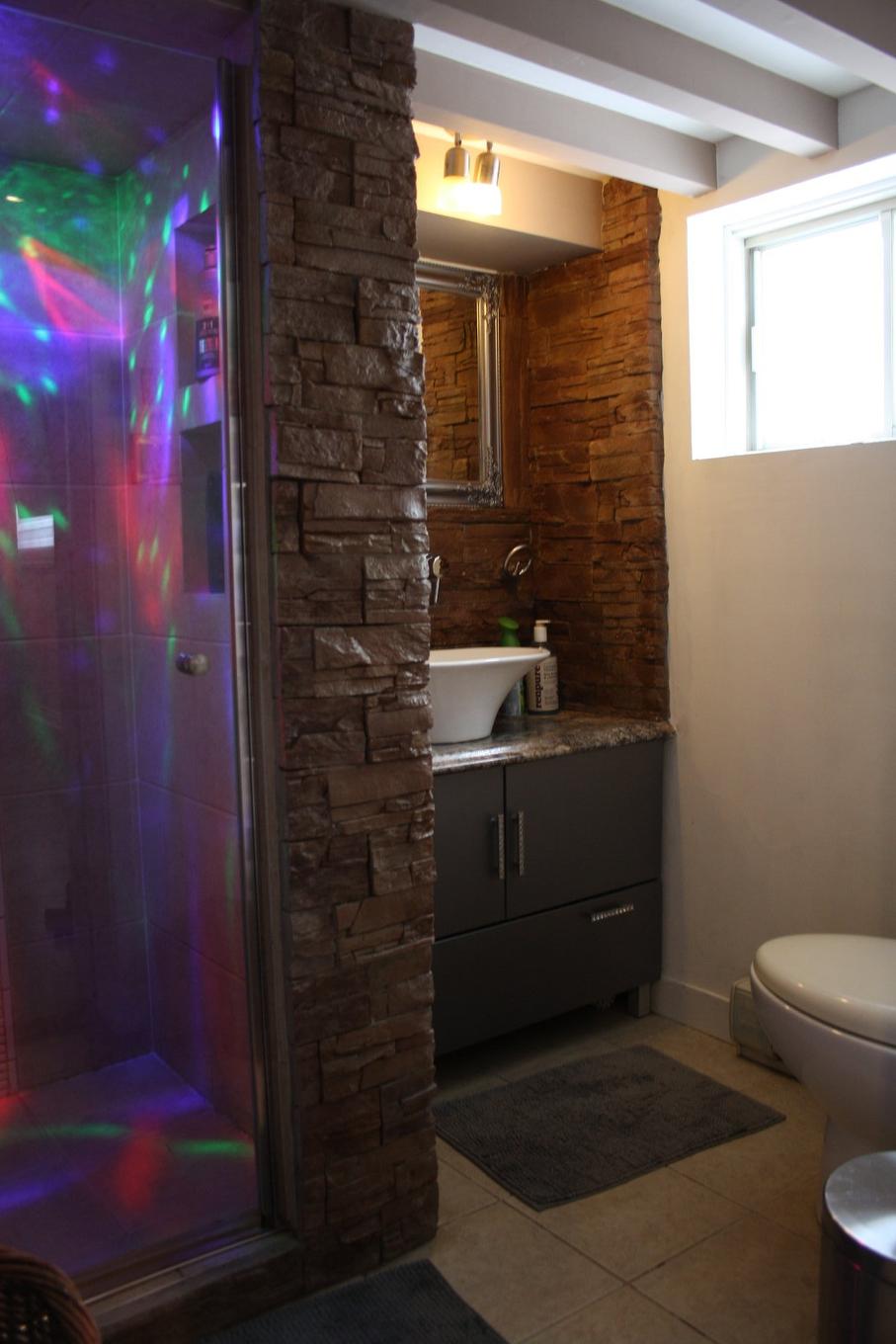 Bathroom - 12283 70E Avenue, Montréal (Rivière-Des-Prairies/Pointe-Aux-Trembles), QC - Indoor Photo Showing Bathroom