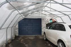Garage -