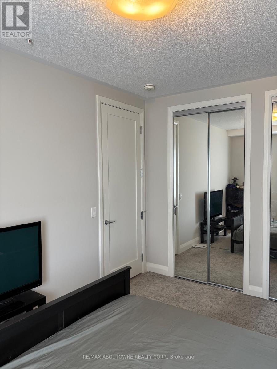 519 - 118 King Street E, Hamilton, ON - Indoor