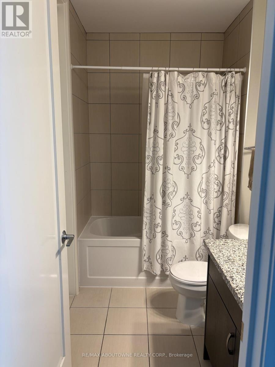 519 - 118 King Street E, Hamilton, ON - Indoor Photo Showing Bathroom