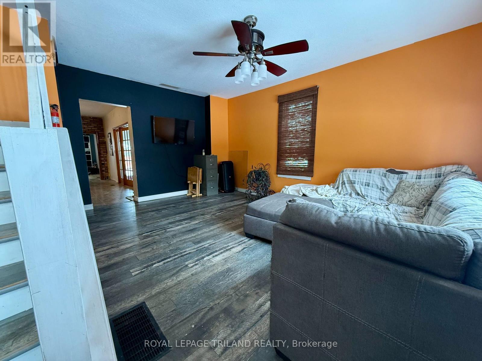 29800 Centre Road, Adelaide Metcalfe, ON - Indoor