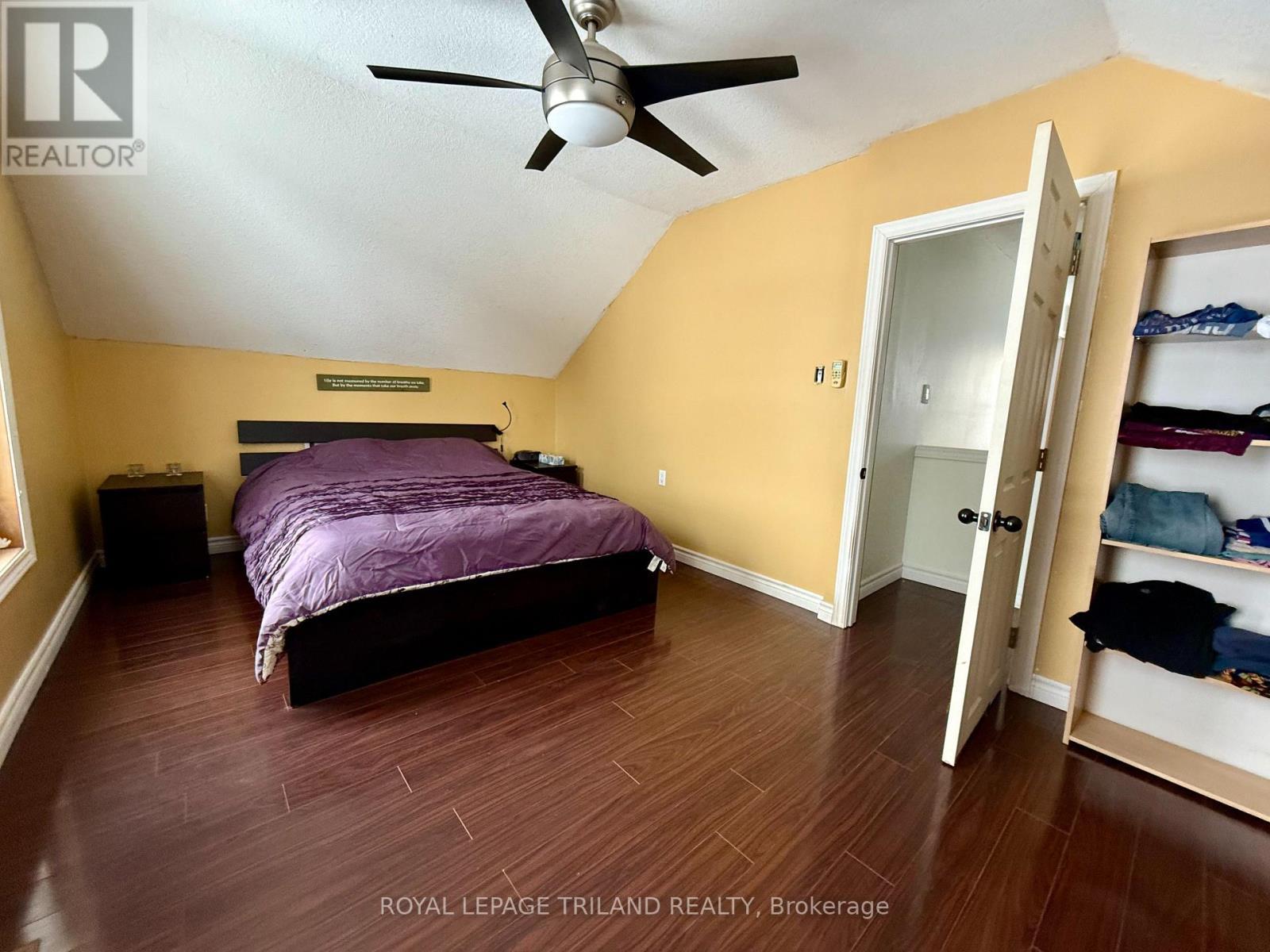 29800 Centre Road, Adelaide Metcalfe, ON - Indoor Photo Showing Bedroom
