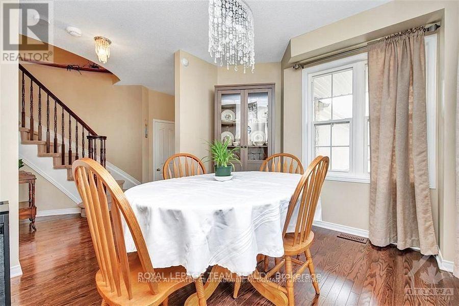 1086 Marconi Avenue, Ottawa, ON - Indoor Photo Showing Dining Room