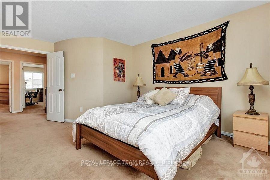 1086 Marconi Avenue, Ottawa, ON - Indoor Photo Showing Bedroom