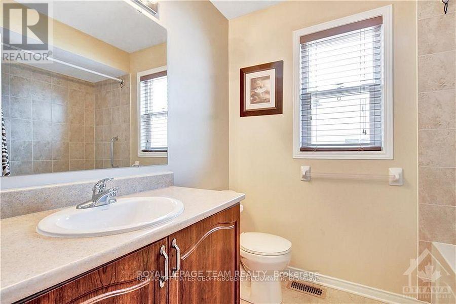 1086 Marconi Avenue, Ottawa, ON - Indoor Photo Showing Bathroom