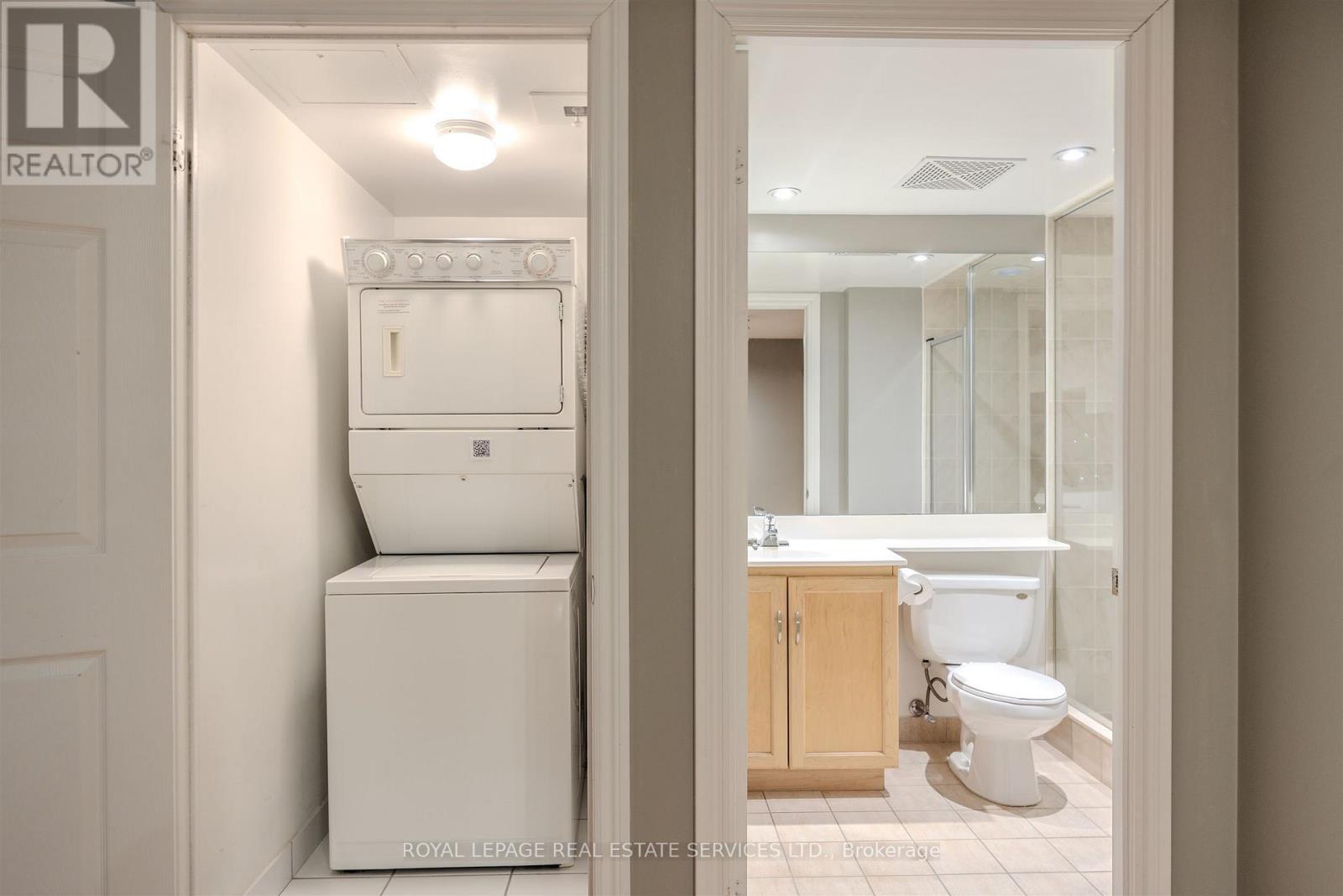 210 - 270 Wellington Street W, Toronto, ON - Indoor