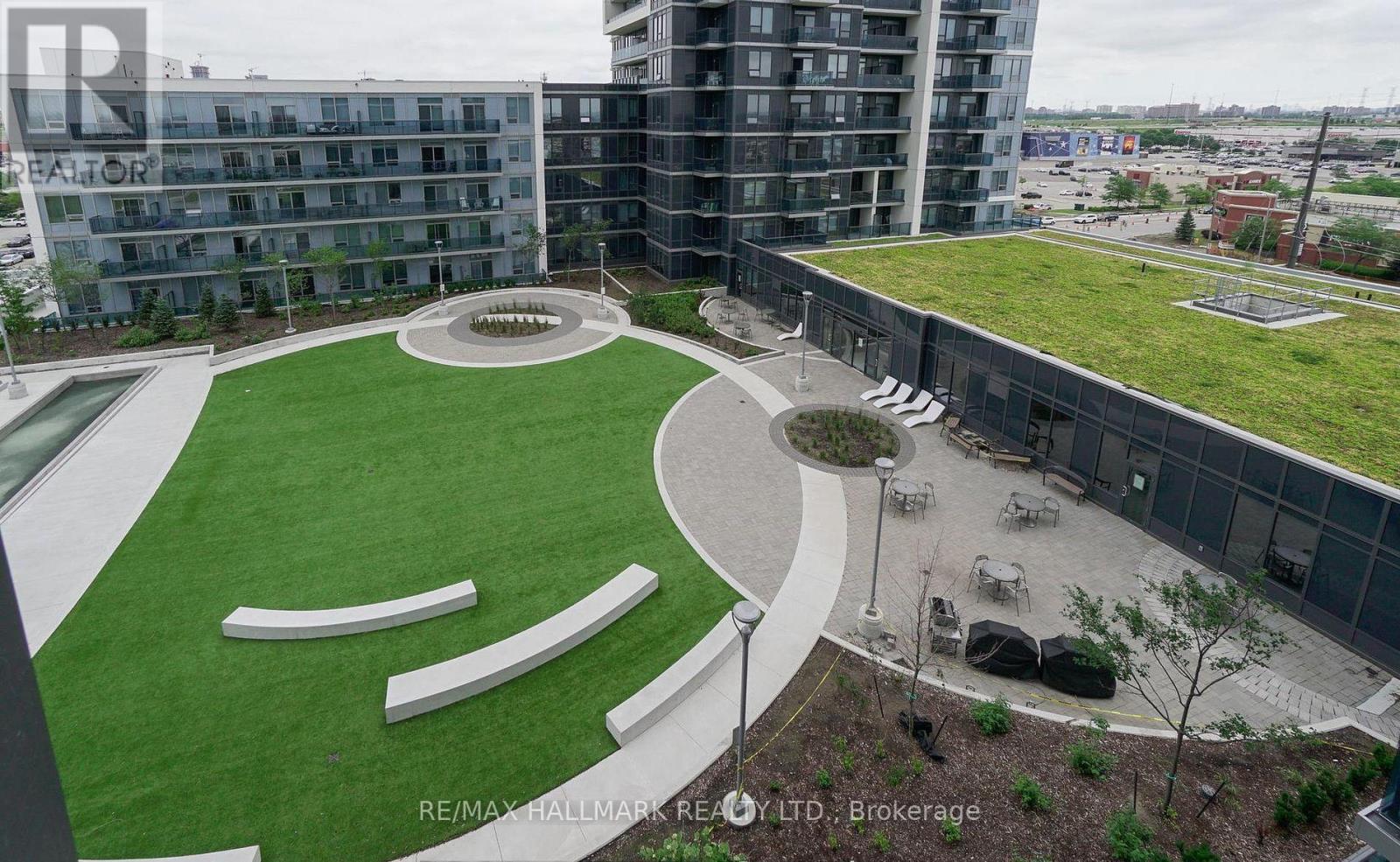 1509 - 3600 Highway 7, Vaughan, ON - Outdoor