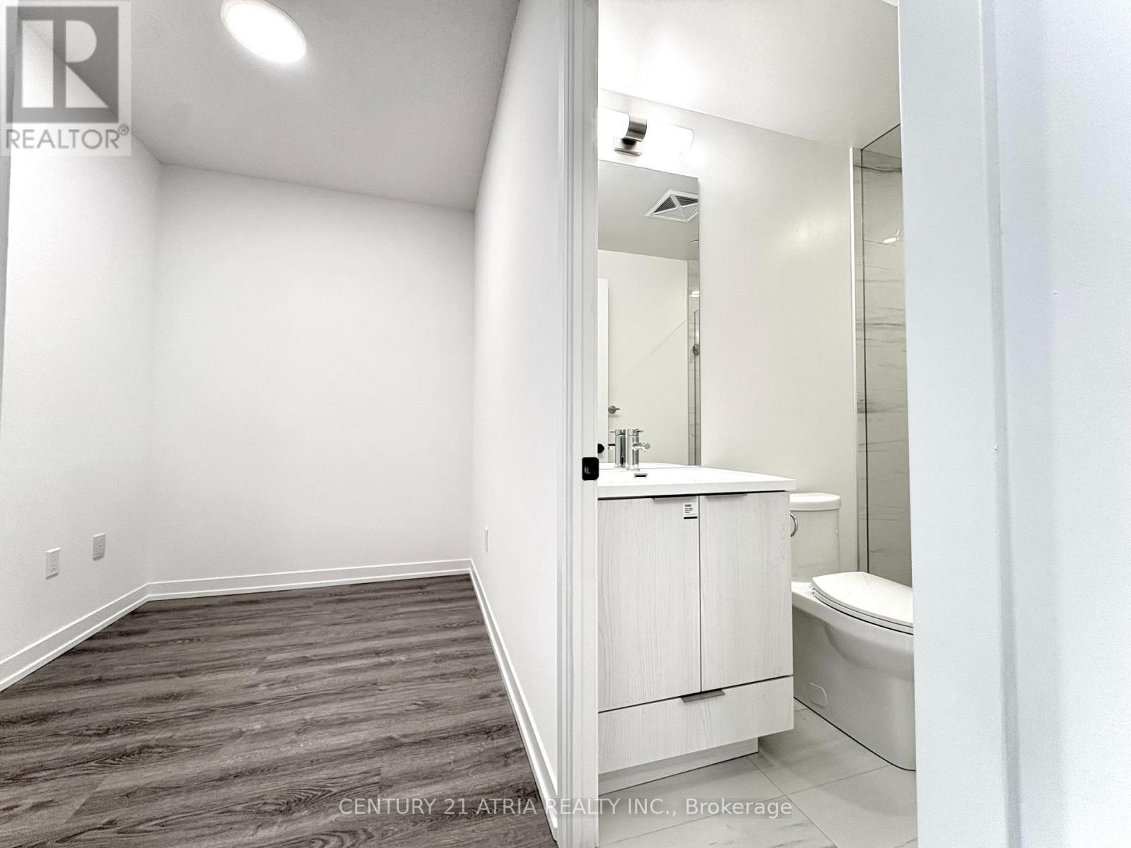 4801 - 8 Interchange Way, Vaughan, ON - Indoor Photo Showing Bathroom