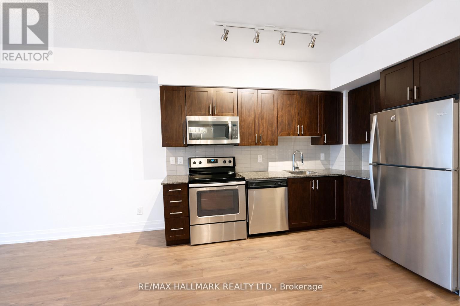 1509 - 3600 Highway 7 Road, Vaughan, ON - Indoor Photo Showing Kitchen
