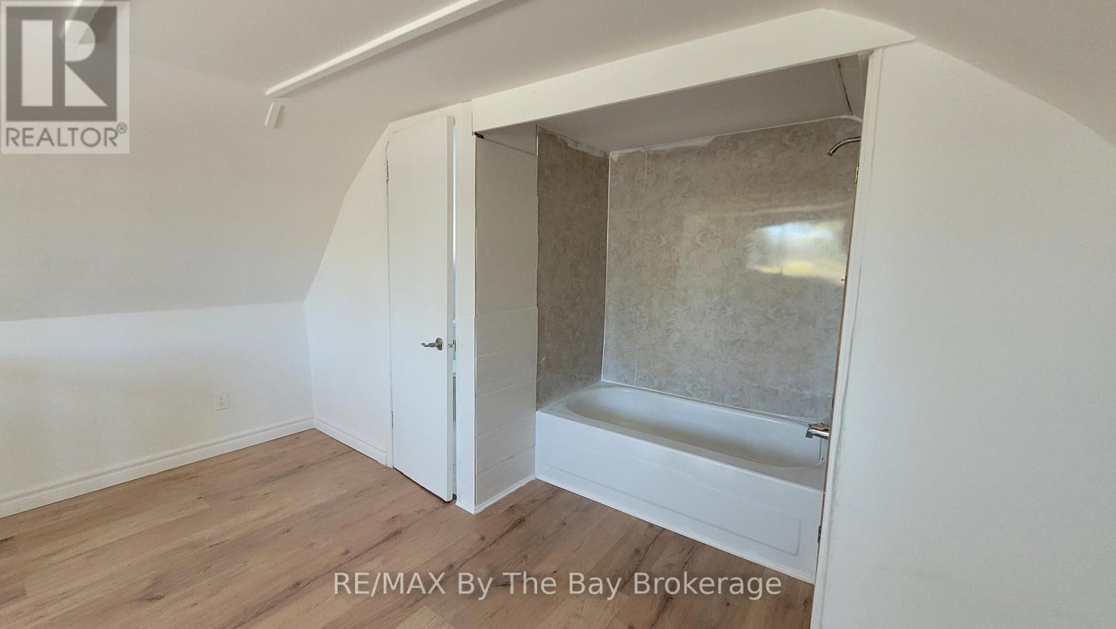 46 Glenwood Drive, Wasaga Beach, ON - Indoor