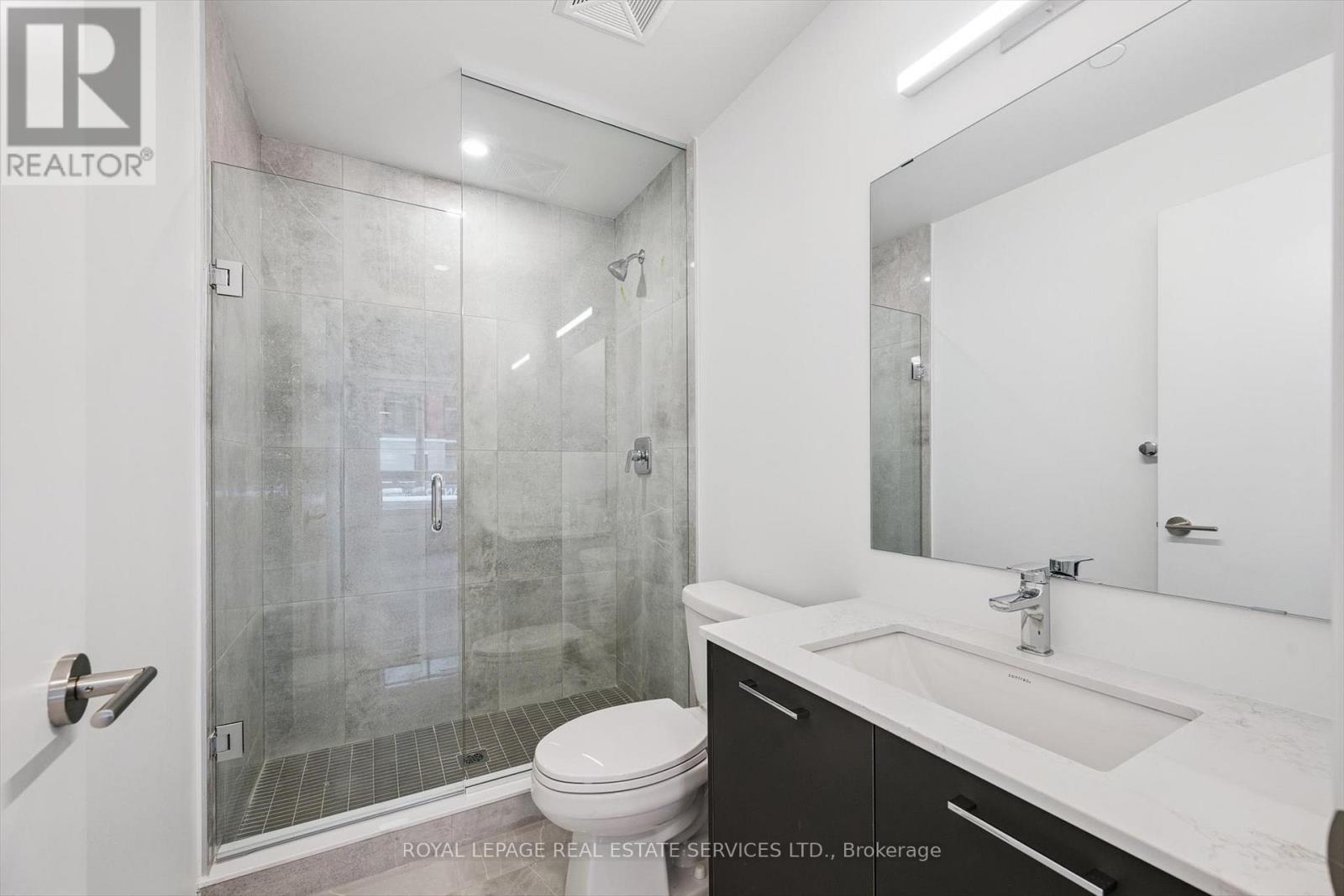 Spa-Inspired Three-Piece Primary Ensuite - 223 - 3250 Carding Mill Trail, Oakville, ON - Indoor Photo Showing Bathroom