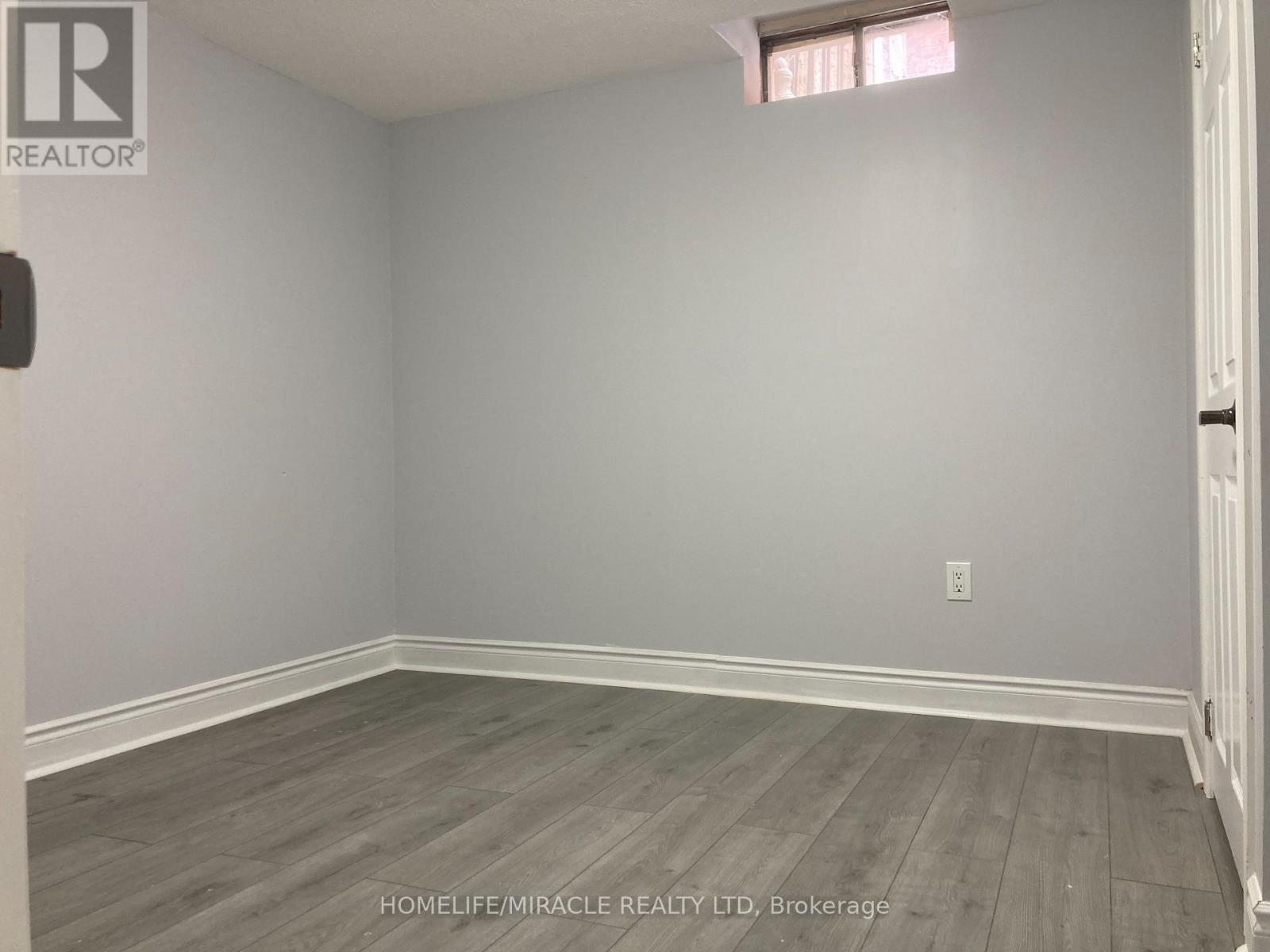 174 Torrance Wood, Brampton, ON - Indoor Photo Showing Other Room