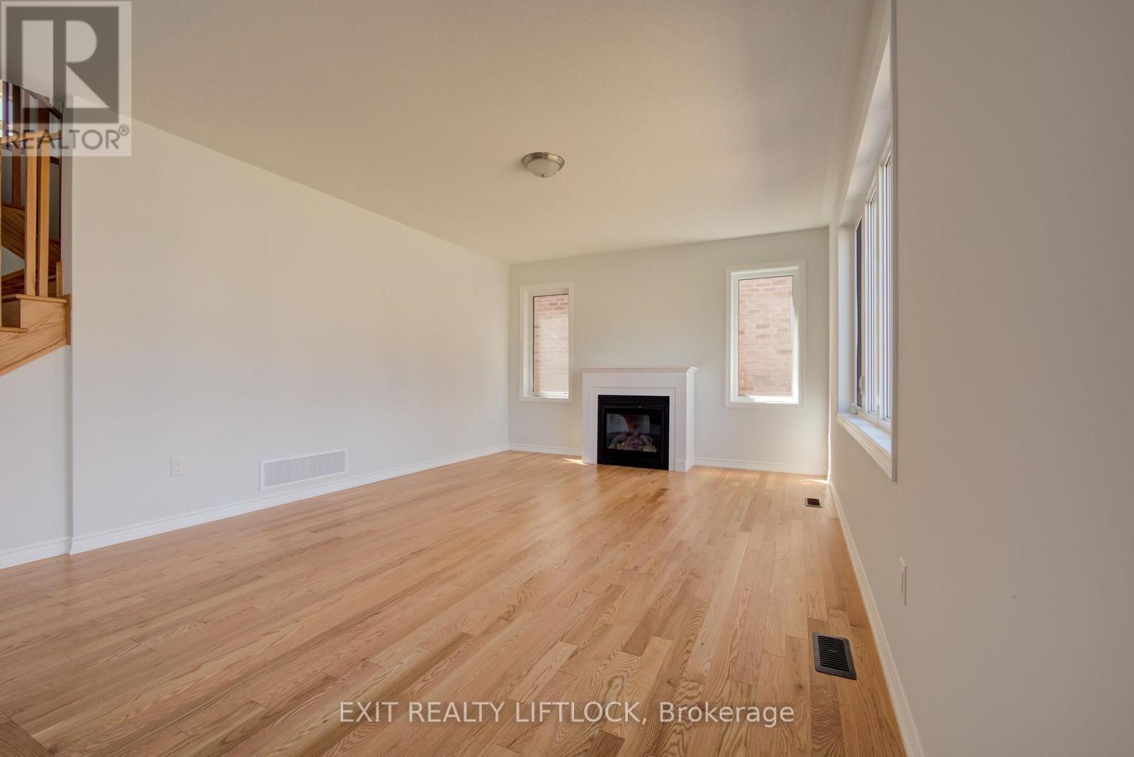 42 Pristine Trail, Cavan Monaghan (Cavan Twp), ON - Indoor With Fireplace