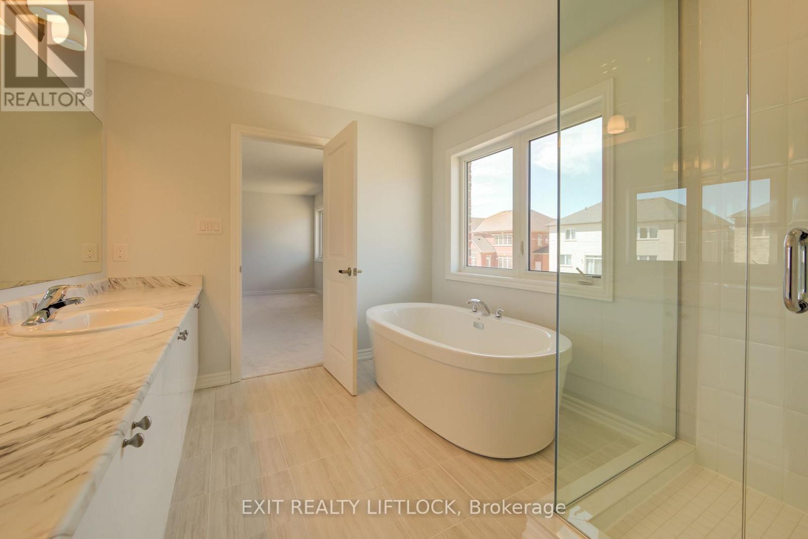 42 Pristine Trail, Cavan Monaghan (Cavan Twp), ON - Indoor Photo Showing Bathroom