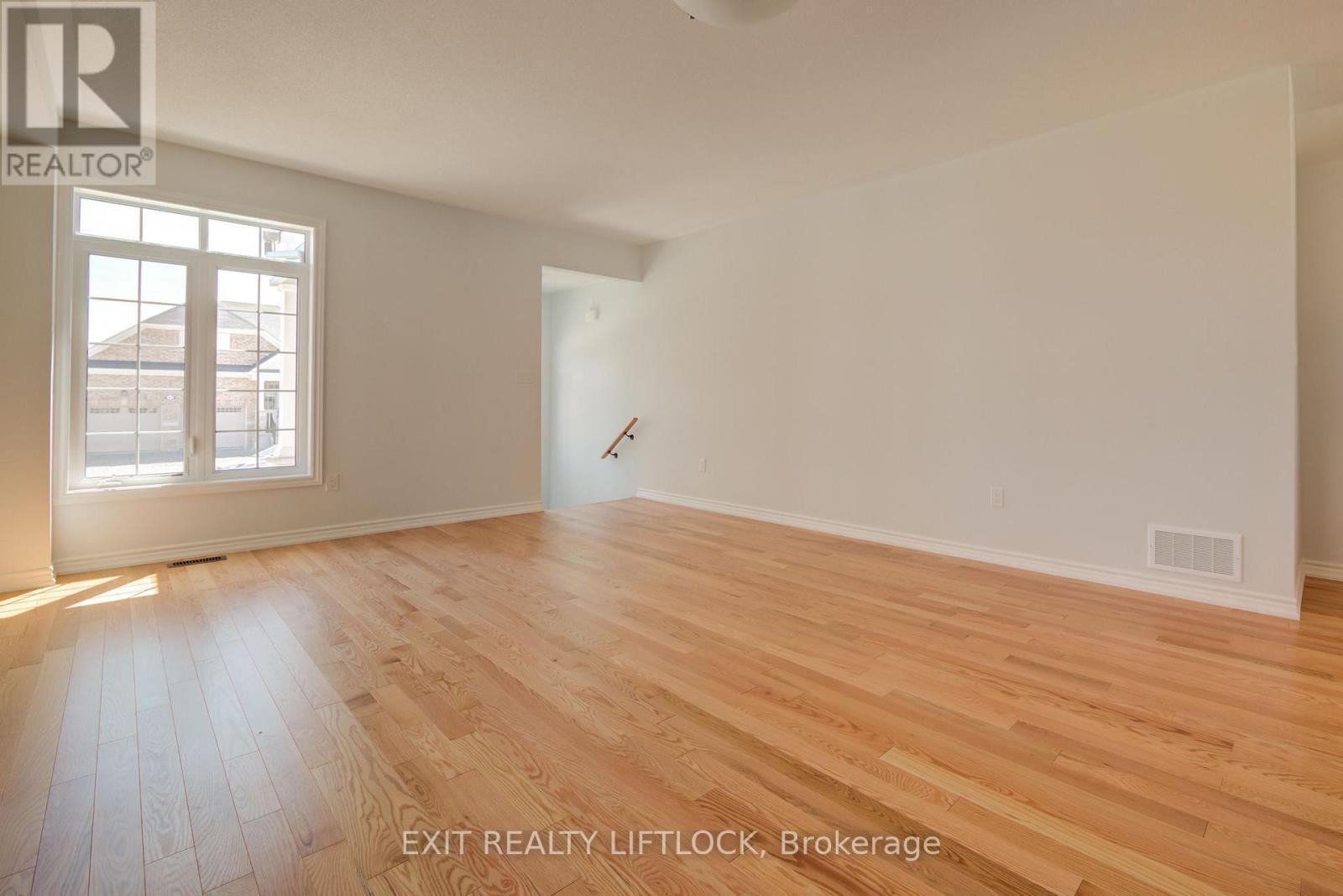 42 Pristine Trail, Cavan Monaghan (Cavan Twp), ON - Indoor Photo Showing Other Room