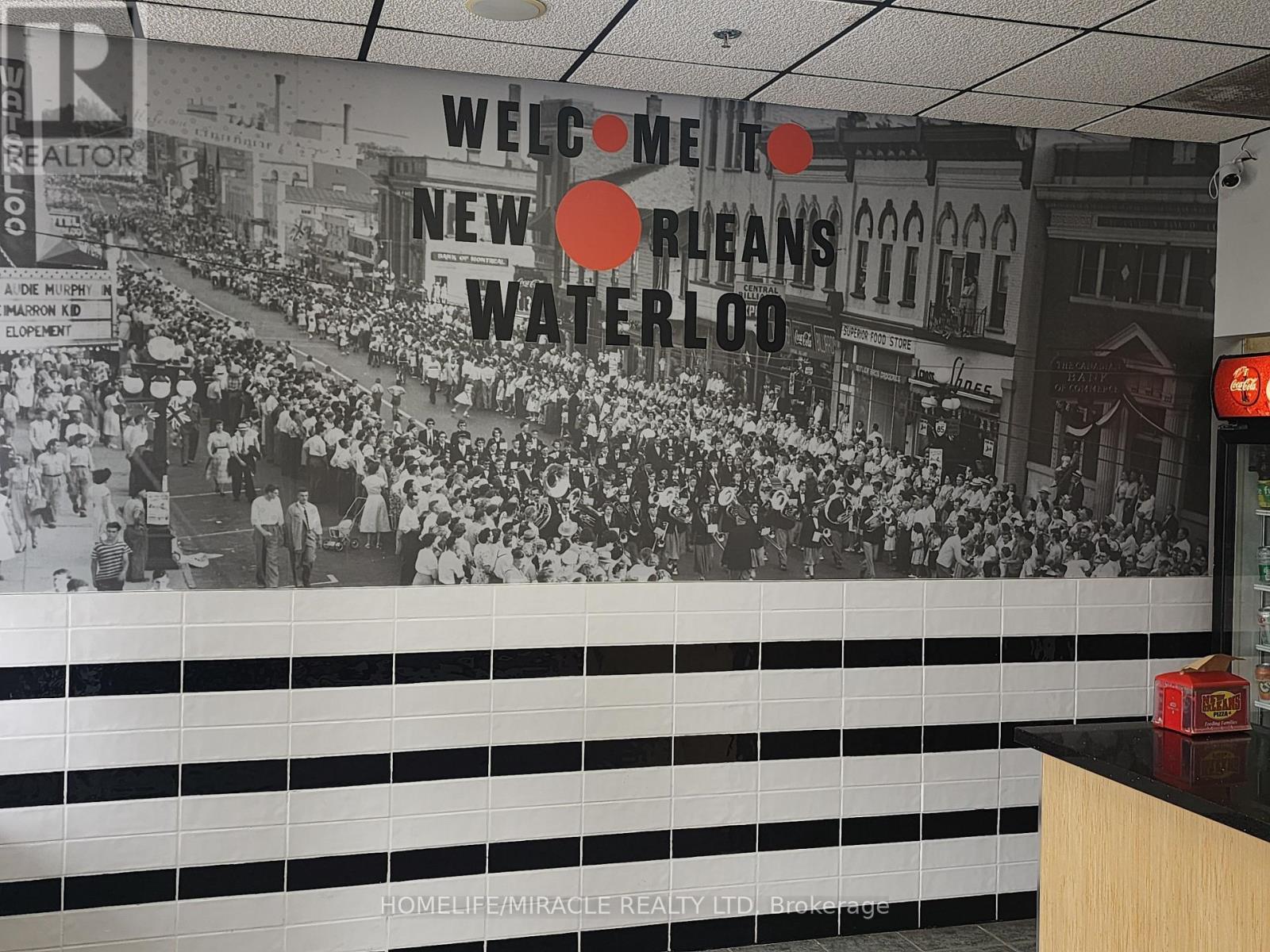 425 University Avenue E, Waterloo, ON