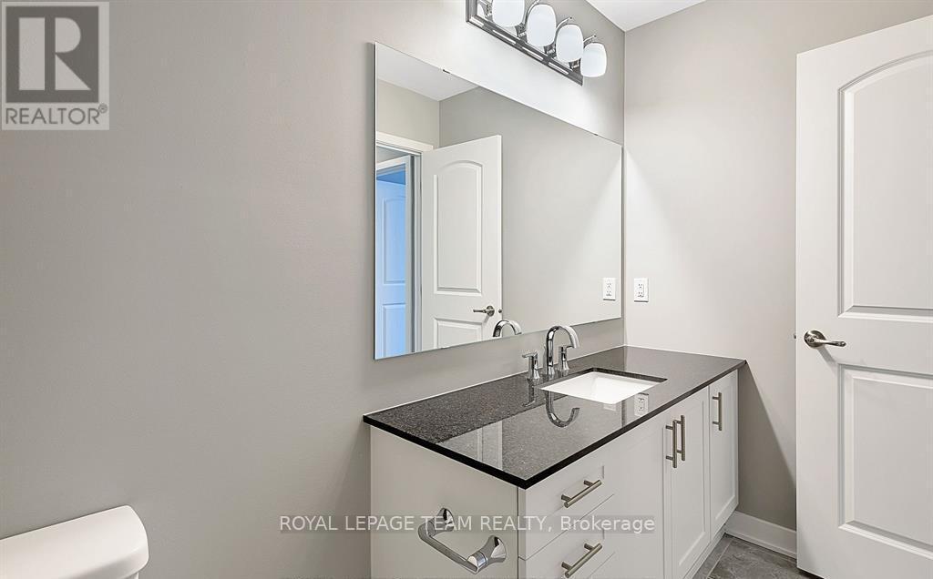 622 Mishi Private, Ottawa, ON - Indoor Photo Showing Bathroom