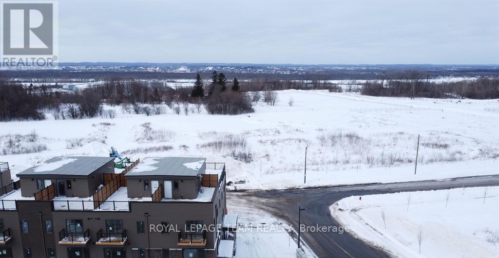 622 Mishi Private, Ottawa, ON - Outdoor With View